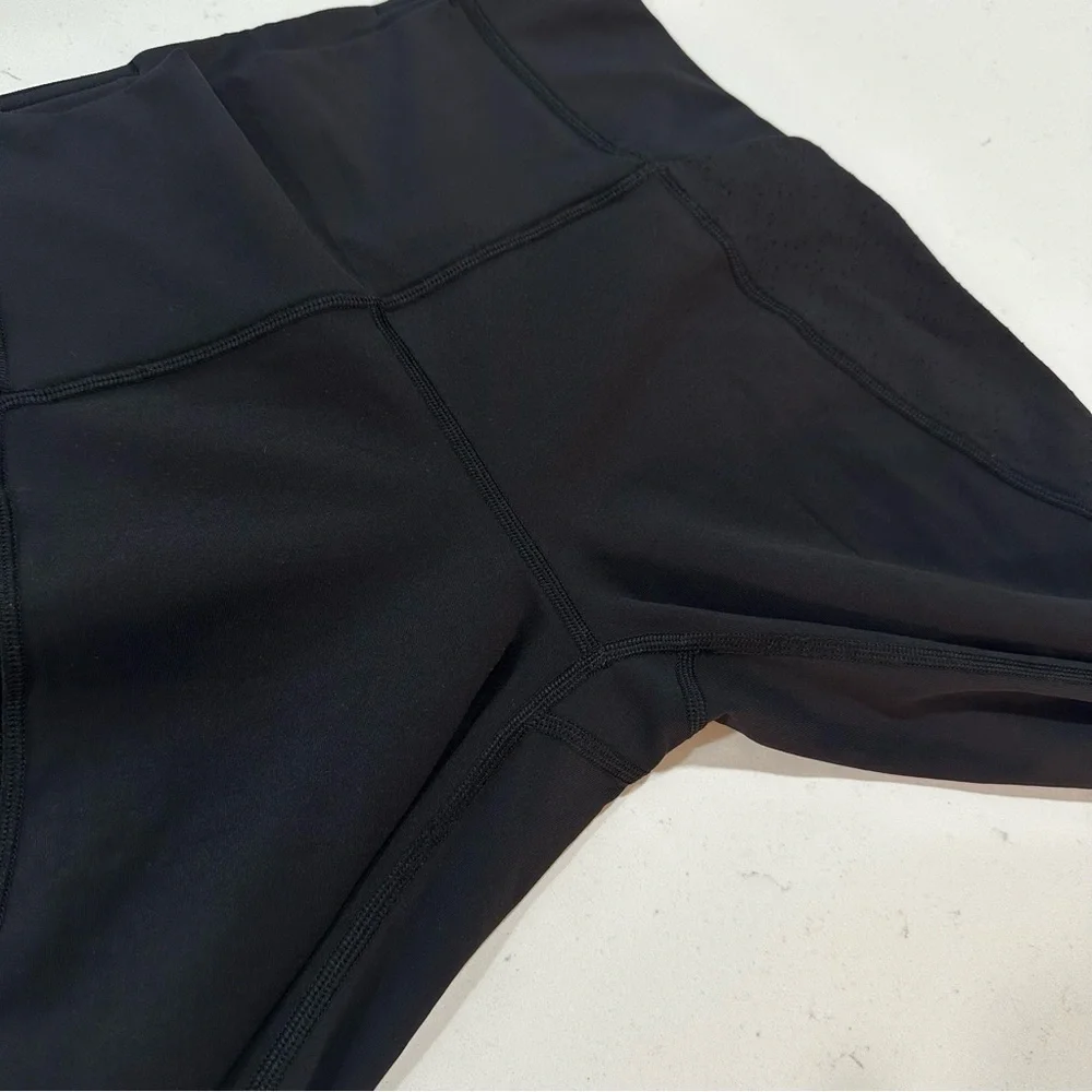 Lululemon Breezy Dot Crop *19" - Size 6 - Picture 8 of 12